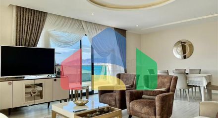 Розкішний пентхаус 4 + 1 на березі Середземного моря Розкішний пентхаус 4 + 1 на березі Середземного моря