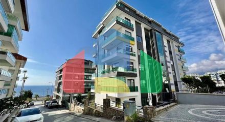 Розкішний пентхаус 4 + 1 на березі Середземного моря Розкішний пентхаус 4 + 1 на березі Середземного моря