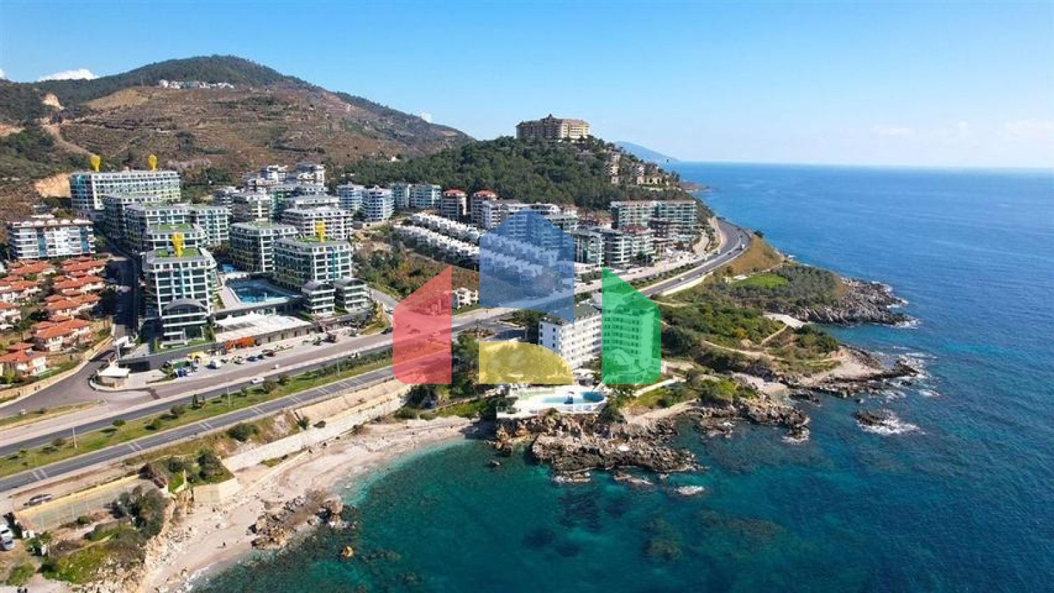 Розкішний пентхаус 4 + 1 на березі Середземного моря