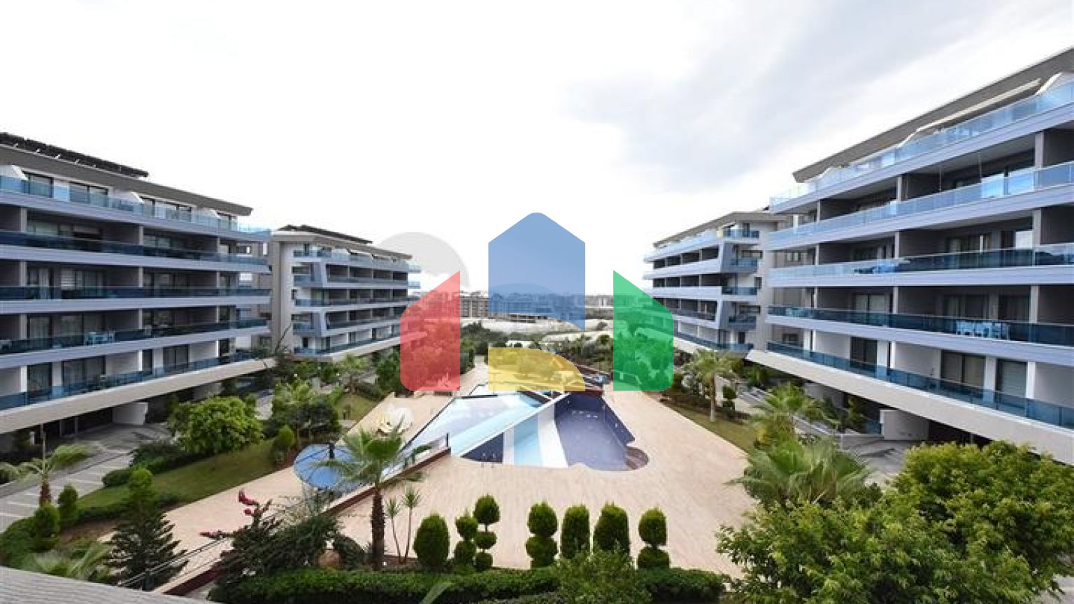 Садовий дуплекс в одному з кращих комплексів в районі Каргыджак