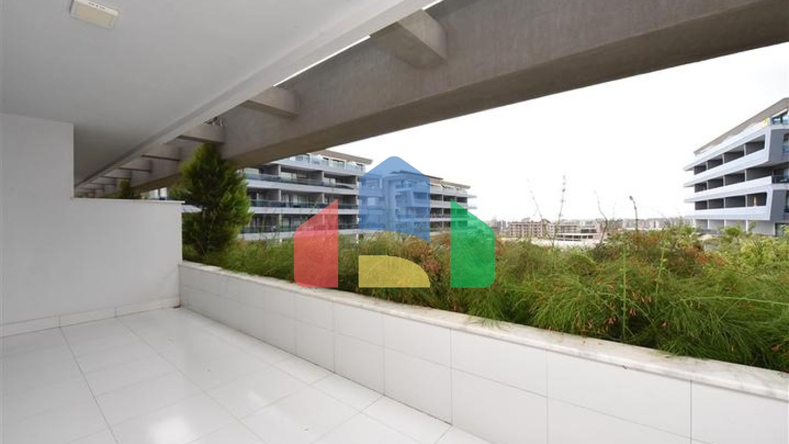 Садовий дуплекс в одному з кращих комплексів в районі Каргыджак