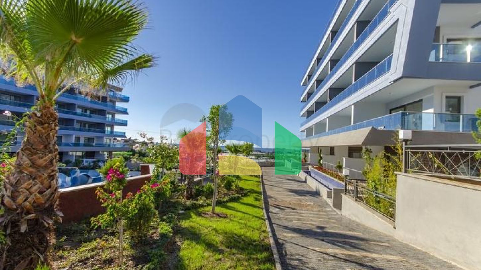 Садовий дуплекс в одному з кращих комплексів в районі Каргыджак