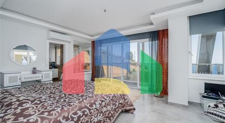 Вілла 3 + 1 з панорамним видом в районі Каргиджак