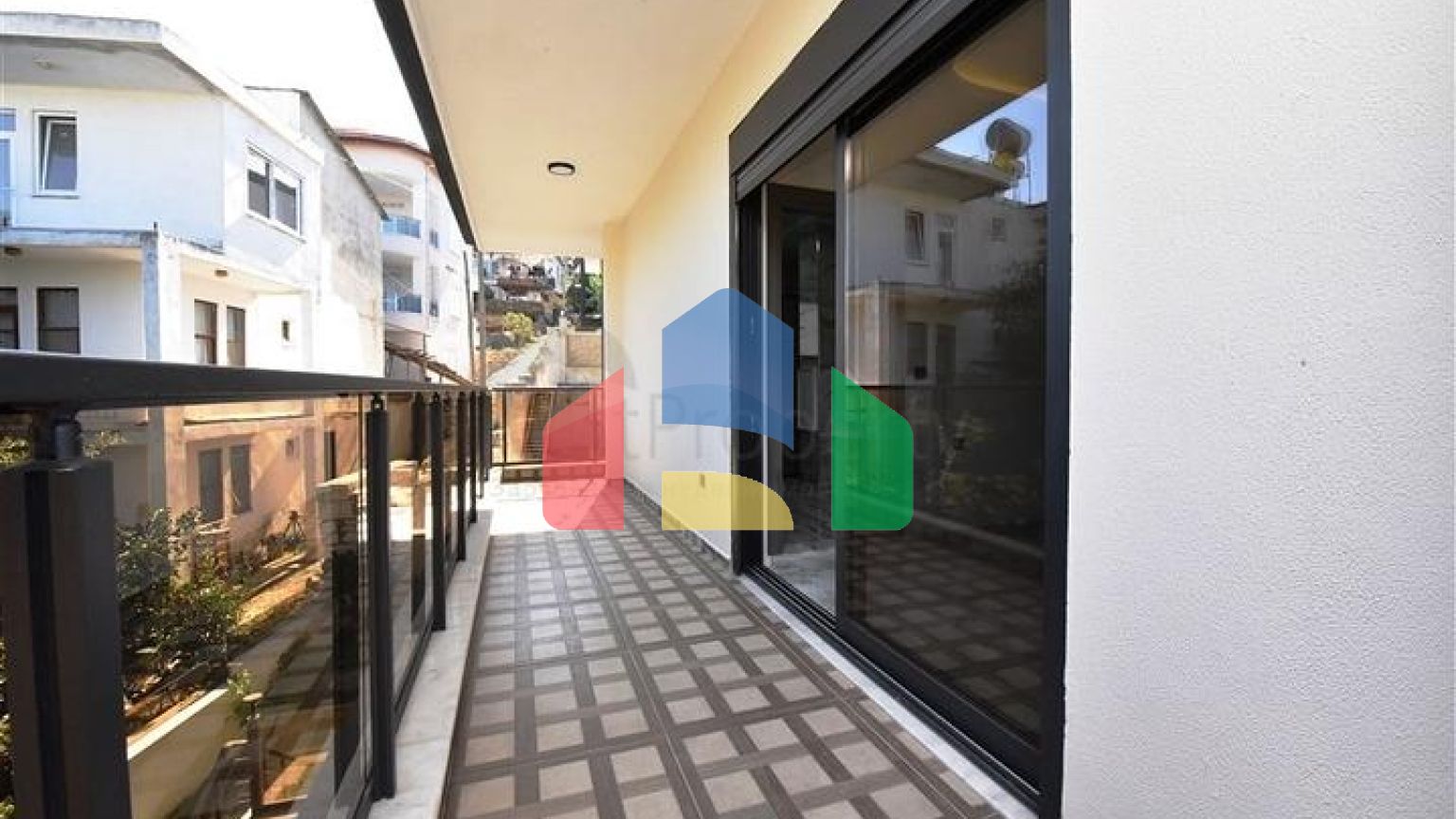 Новый инвестиционный проект с видом на горы в районе Каргыджак