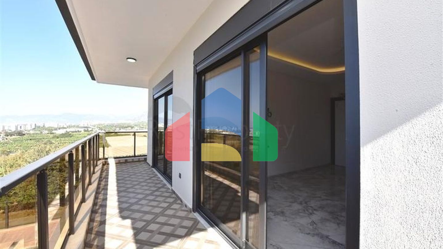 Новый инвестиционный проект с видом на горы в районе Каргыджак