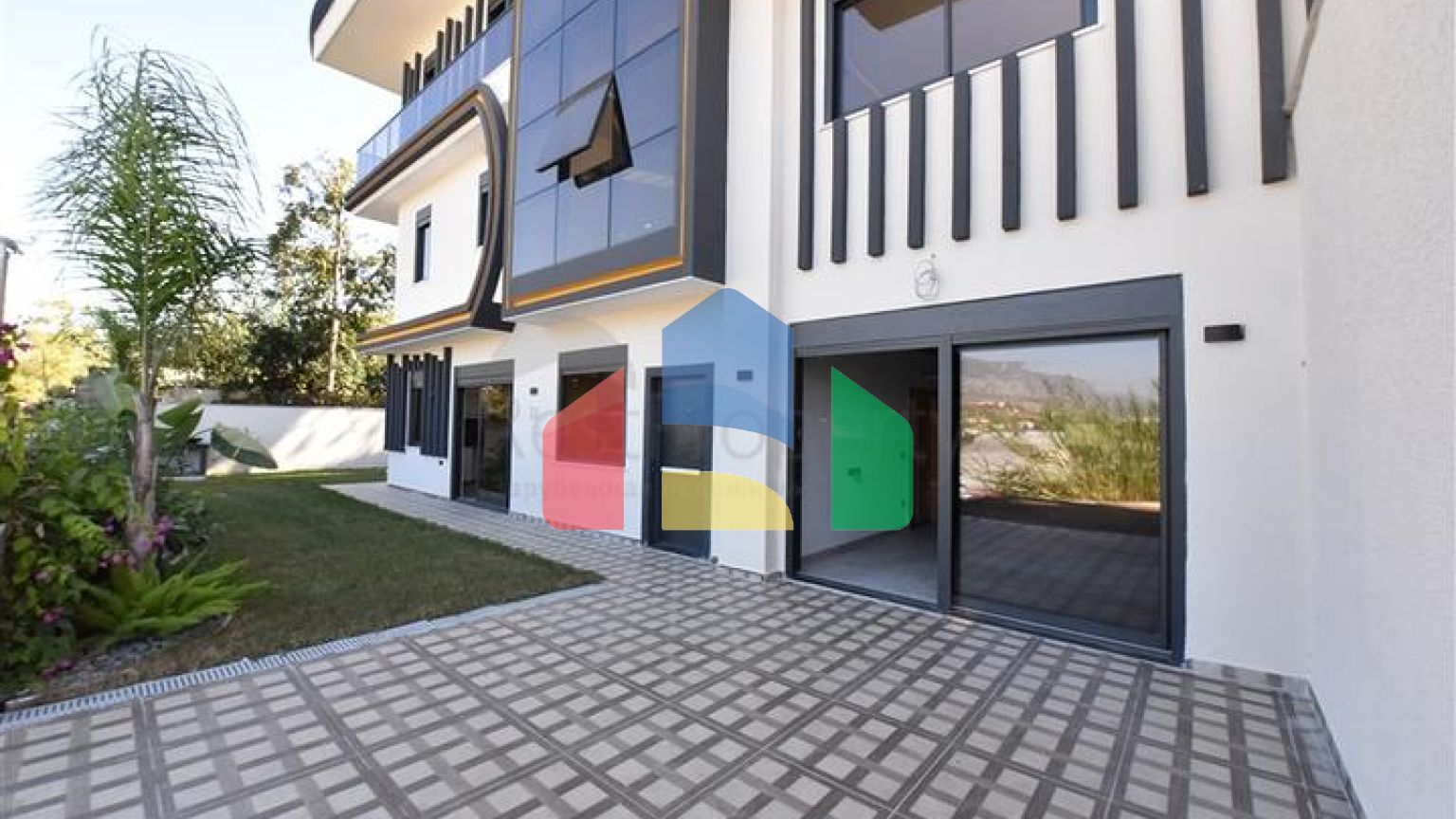 Новый инвестиционный проект с видом на горы в районе Каргыджак