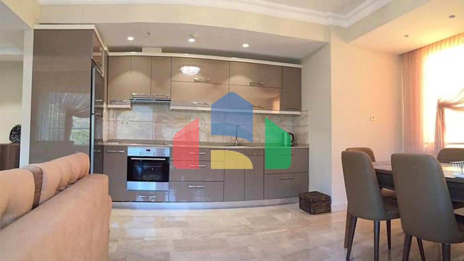 Апартаменты люкс-класса с прямым видом на море