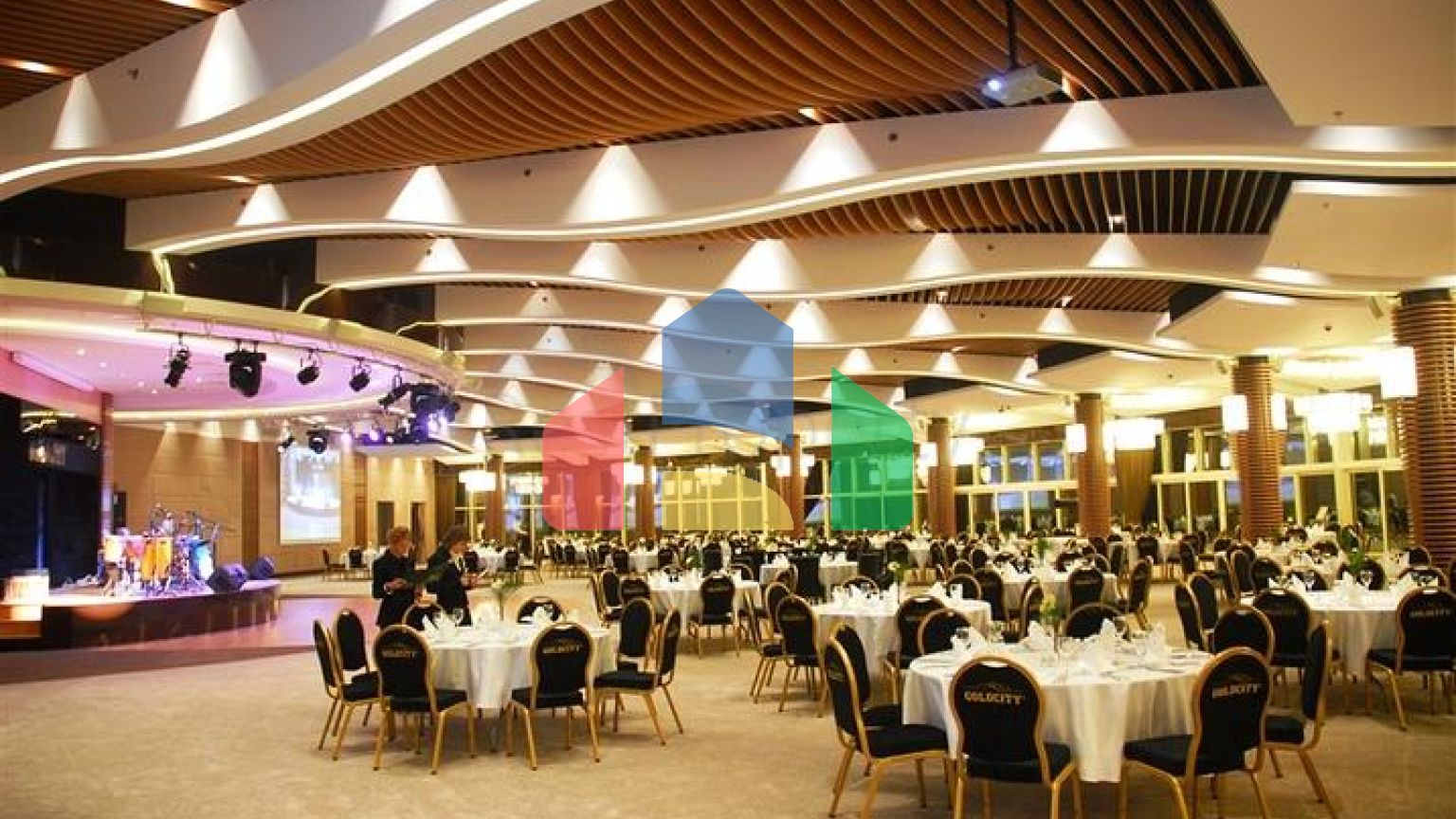 Апартаменты люкс-класса с прямым видом на море