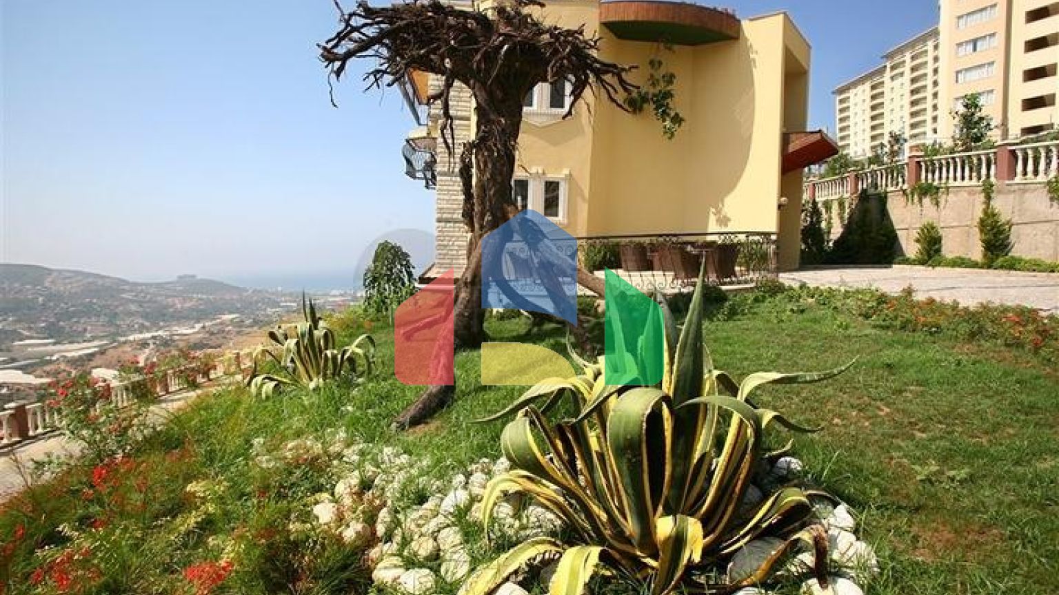 Апартаменты люкс-класса с прямым видом на море