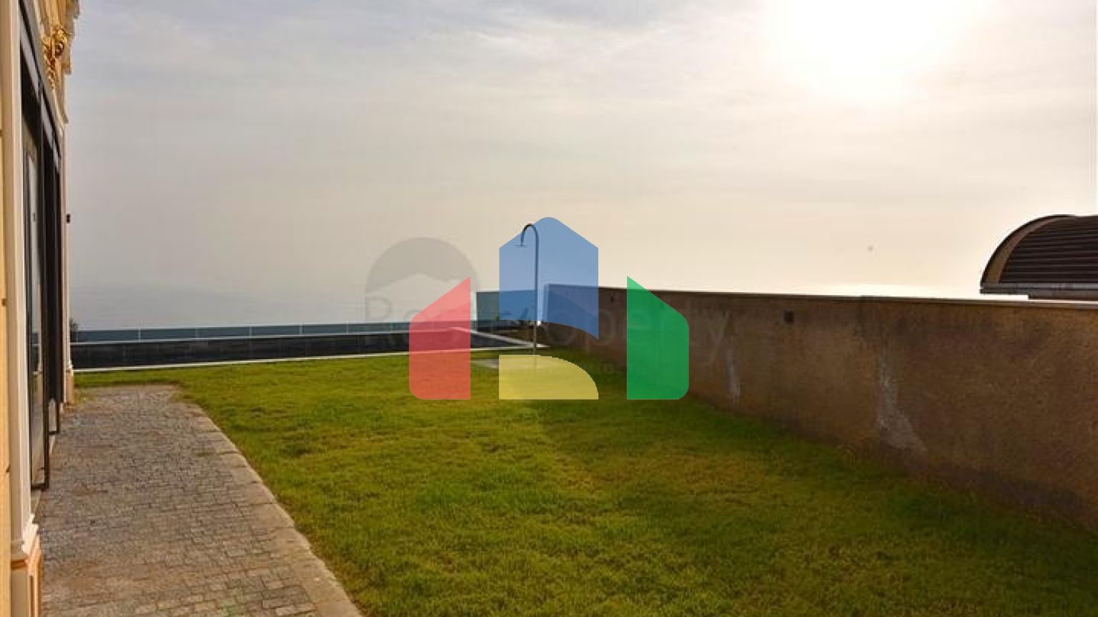 Приватна вілла за дизайнерським проектом