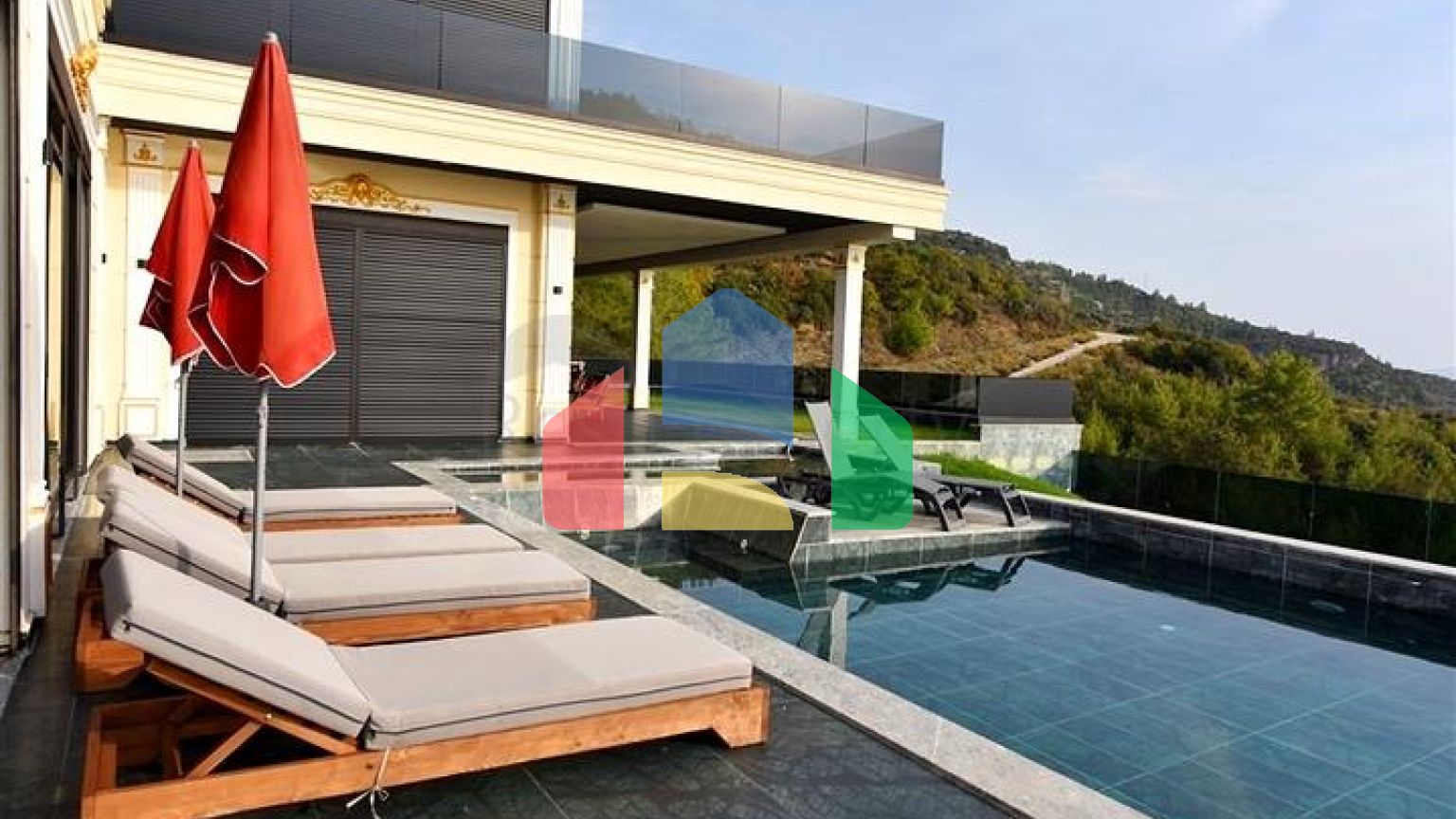 Приватна вілла за дизайнерським проектом