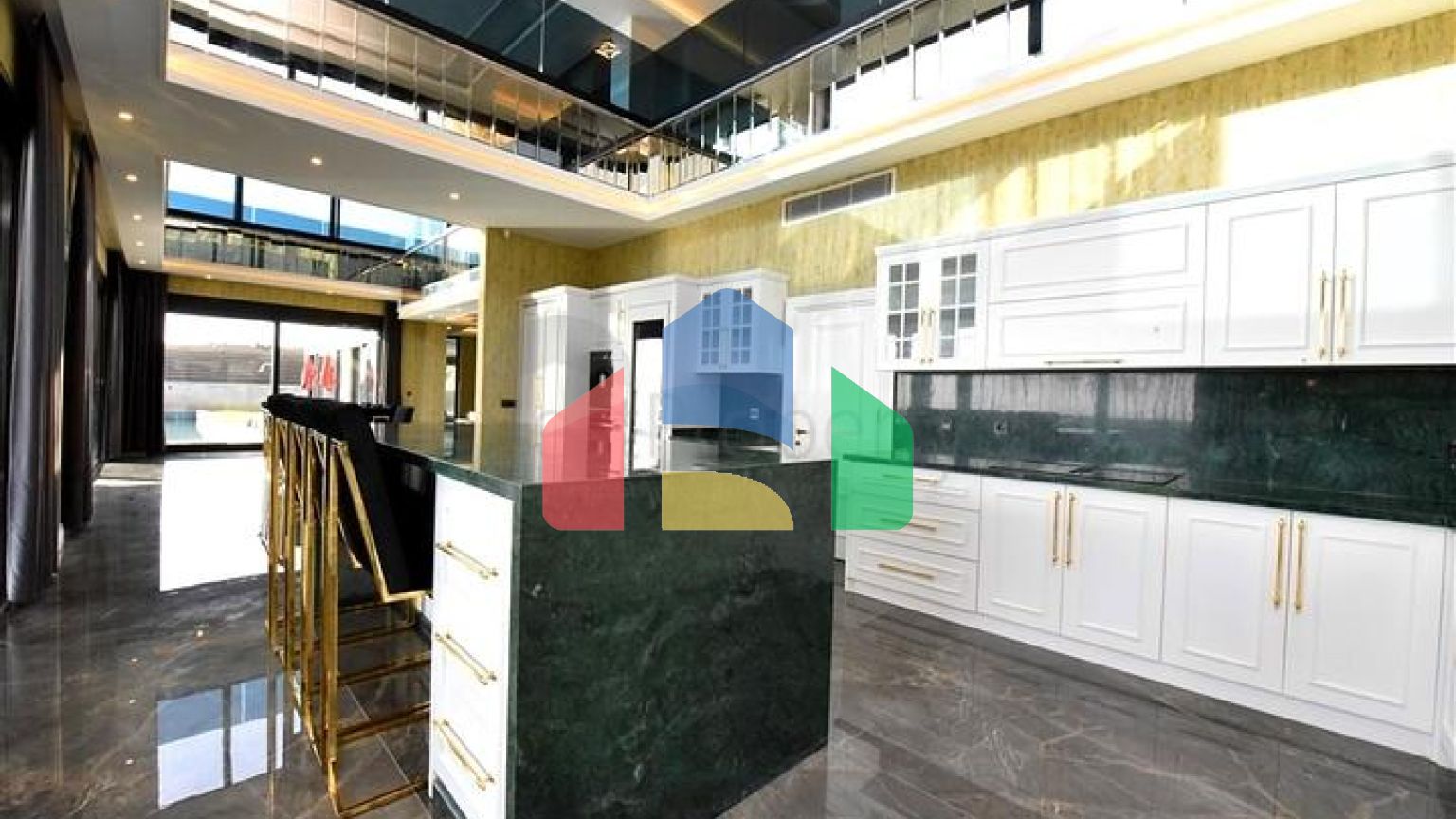 Приватна вілла за дизайнерським проектом