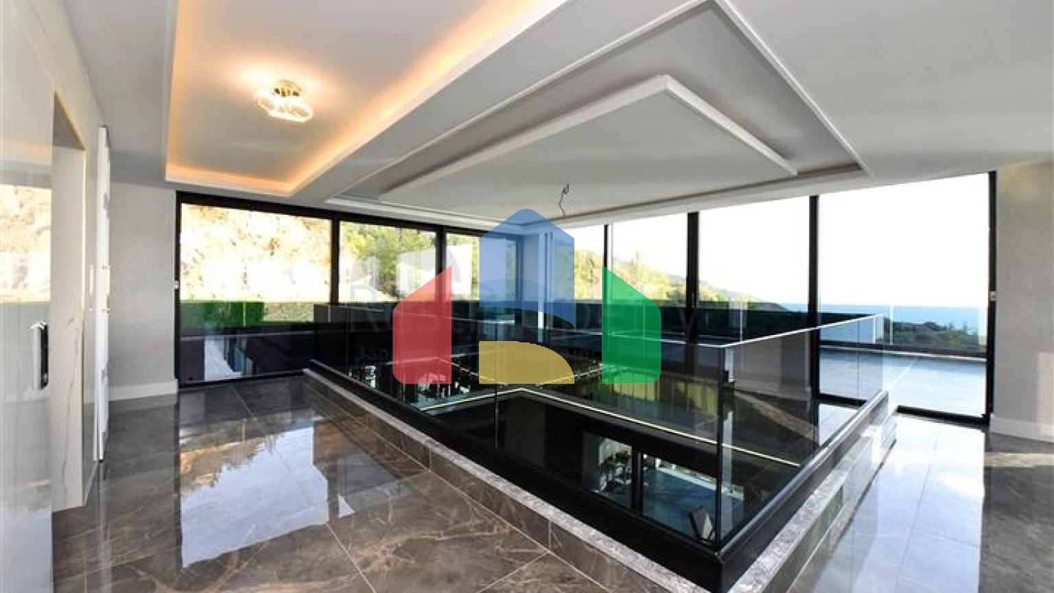 Приватна вілла за дизайнерським проектом