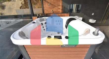 Приватна вілла за дизайнерським проектом