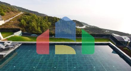 Приватна вілла за дизайнерським проектом