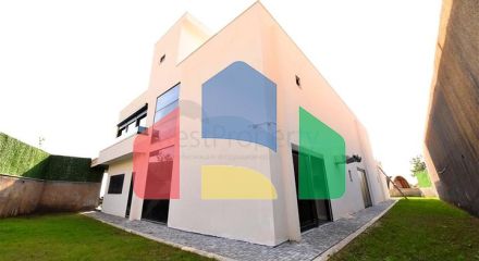 Приватна вілла за дизайнерським проектом