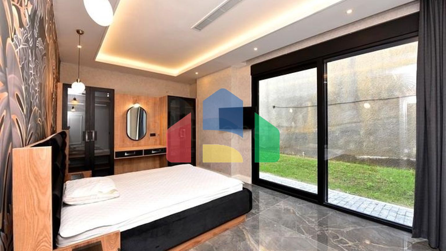 Приватна вілла за дизайнерським проектом