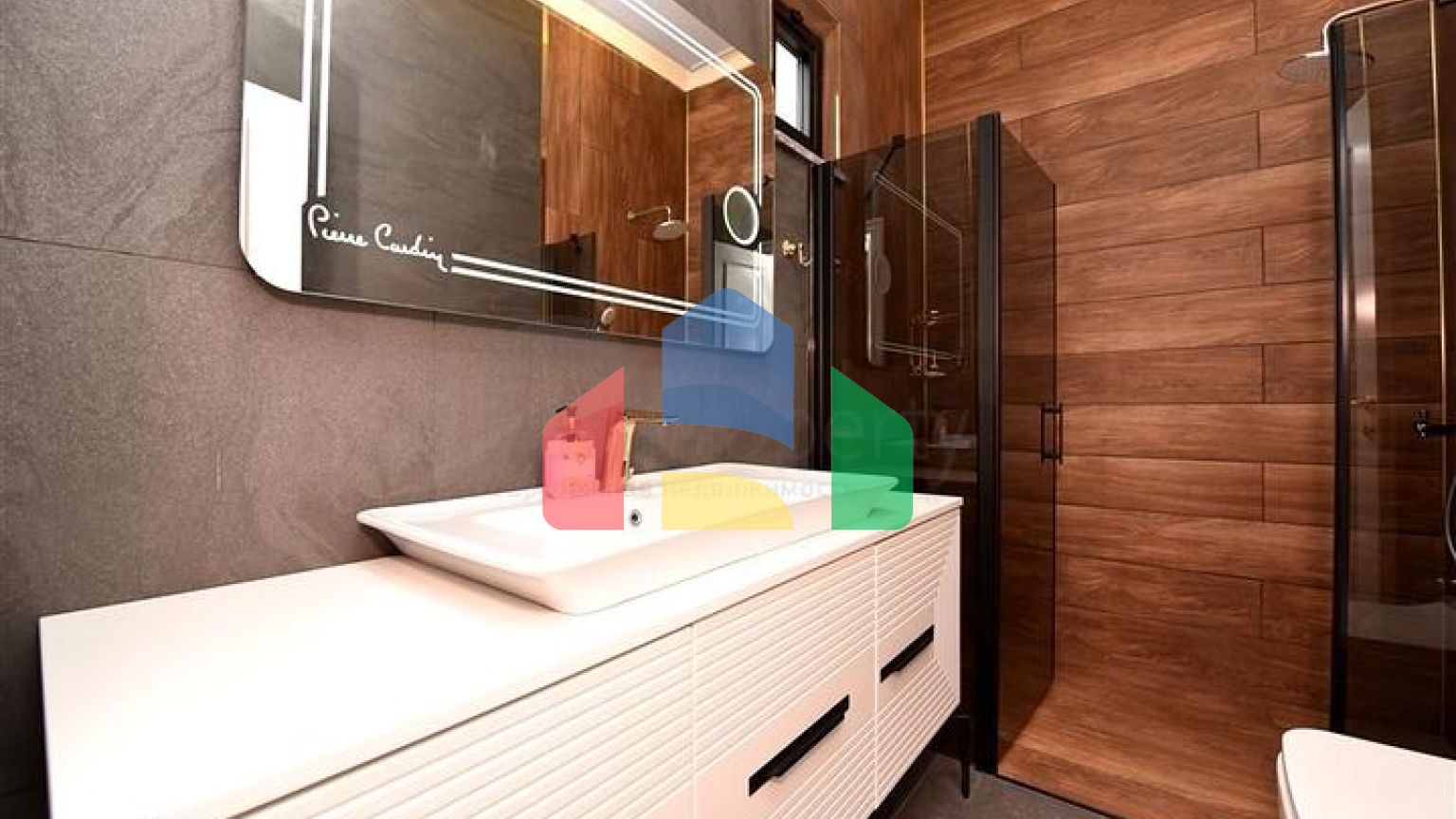 Приватна вілла за дизайнерським проектом