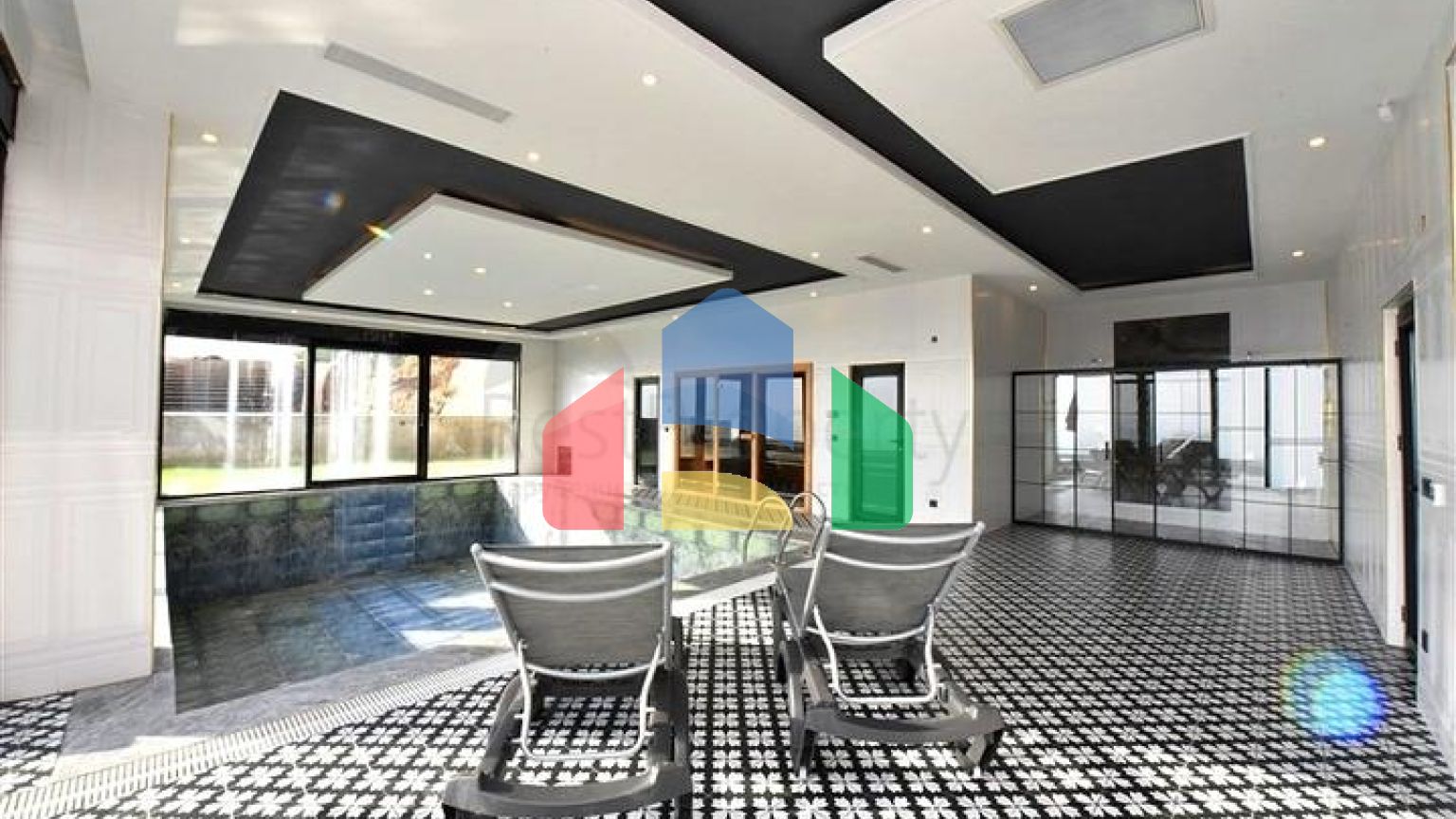 Приватна вілла за дизайнерським проектом