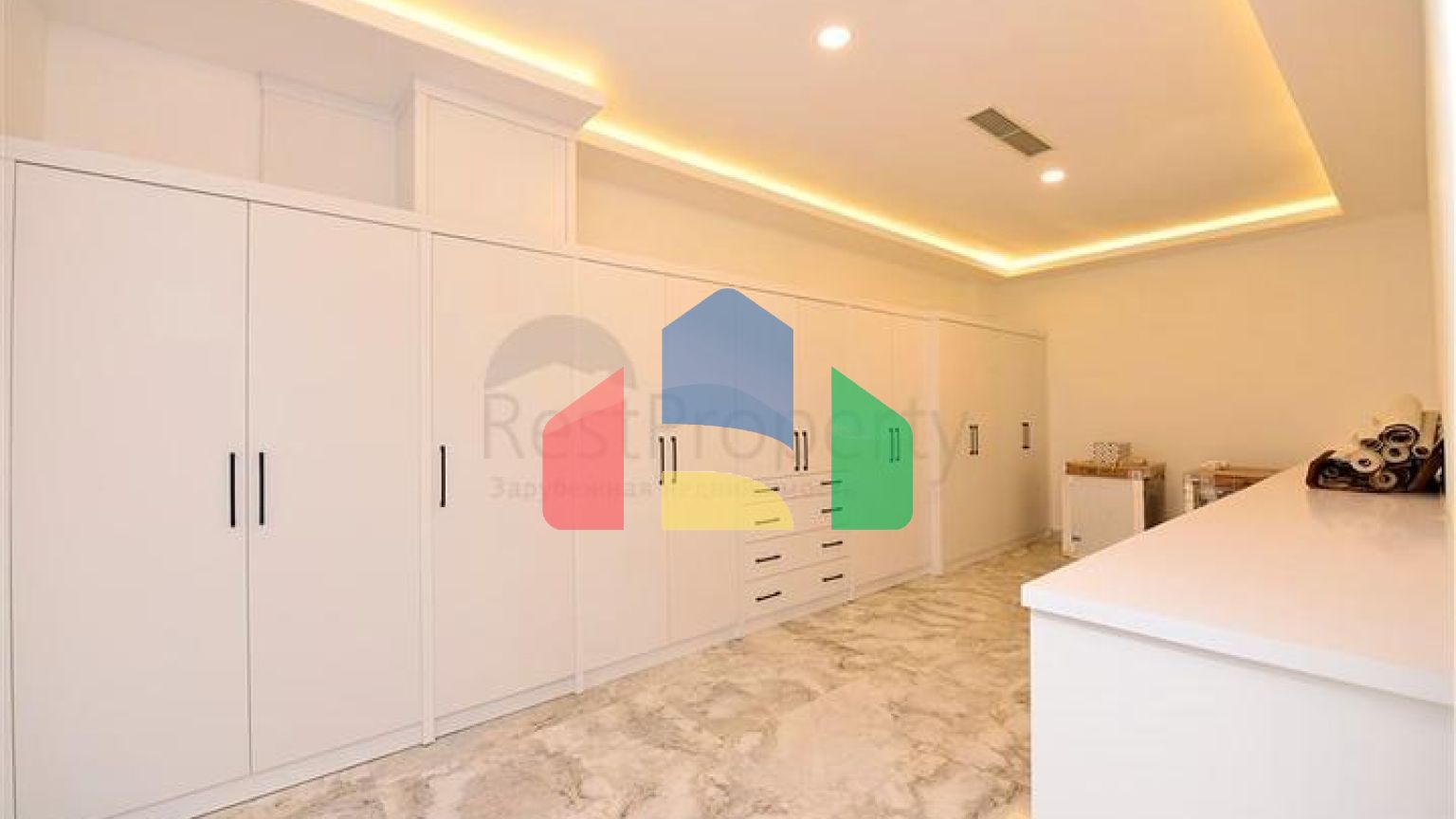 Приватна вілла за дизайнерським проектом