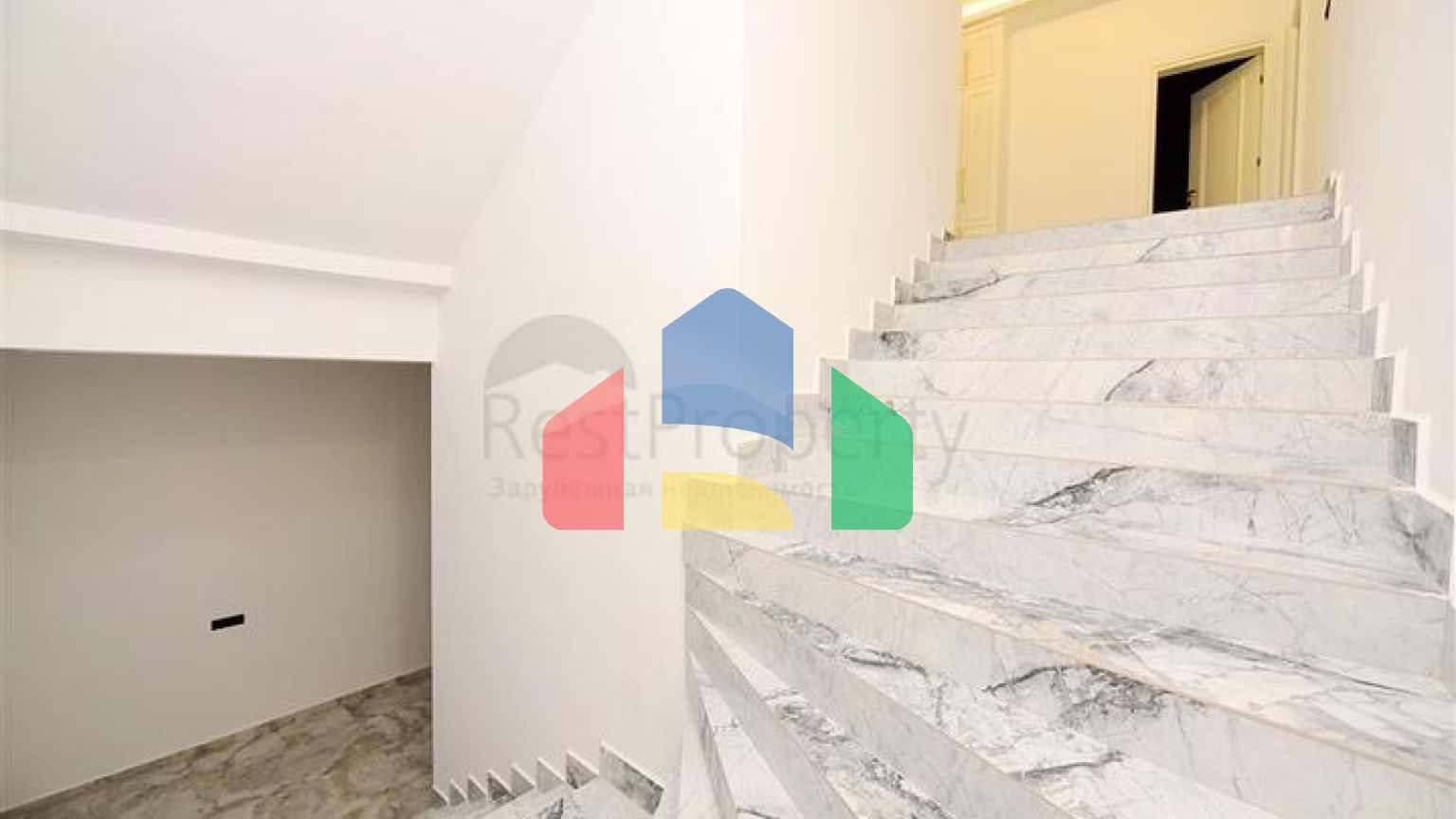 Приватна вілла за дизайнерським проектом