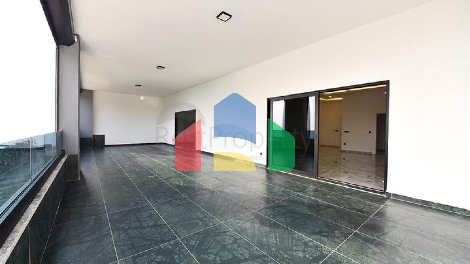 Приватна вілла за дизайнерським проектом