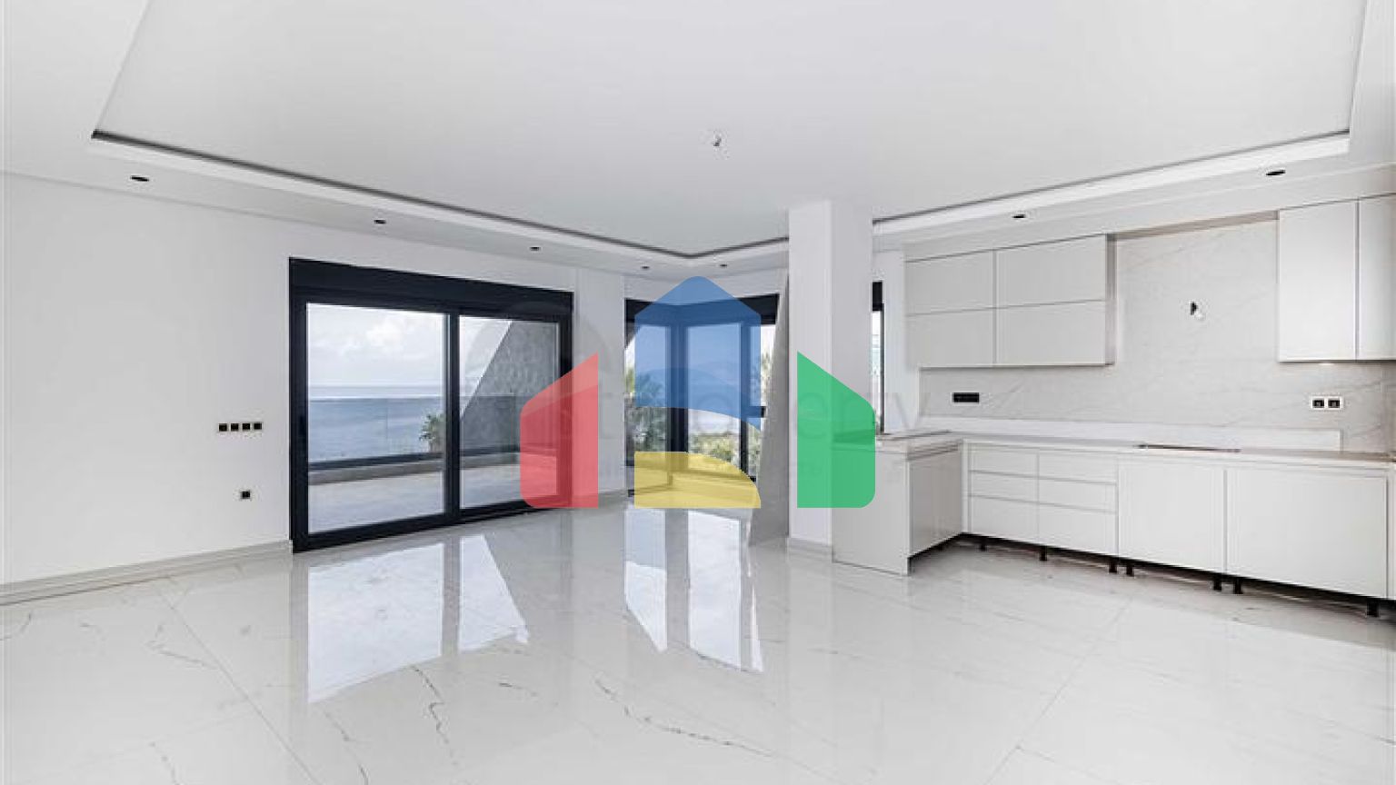 Пятикомнатная квартира 4+1 с террасой и расширенной инфраструктурой в районе Каргыджак