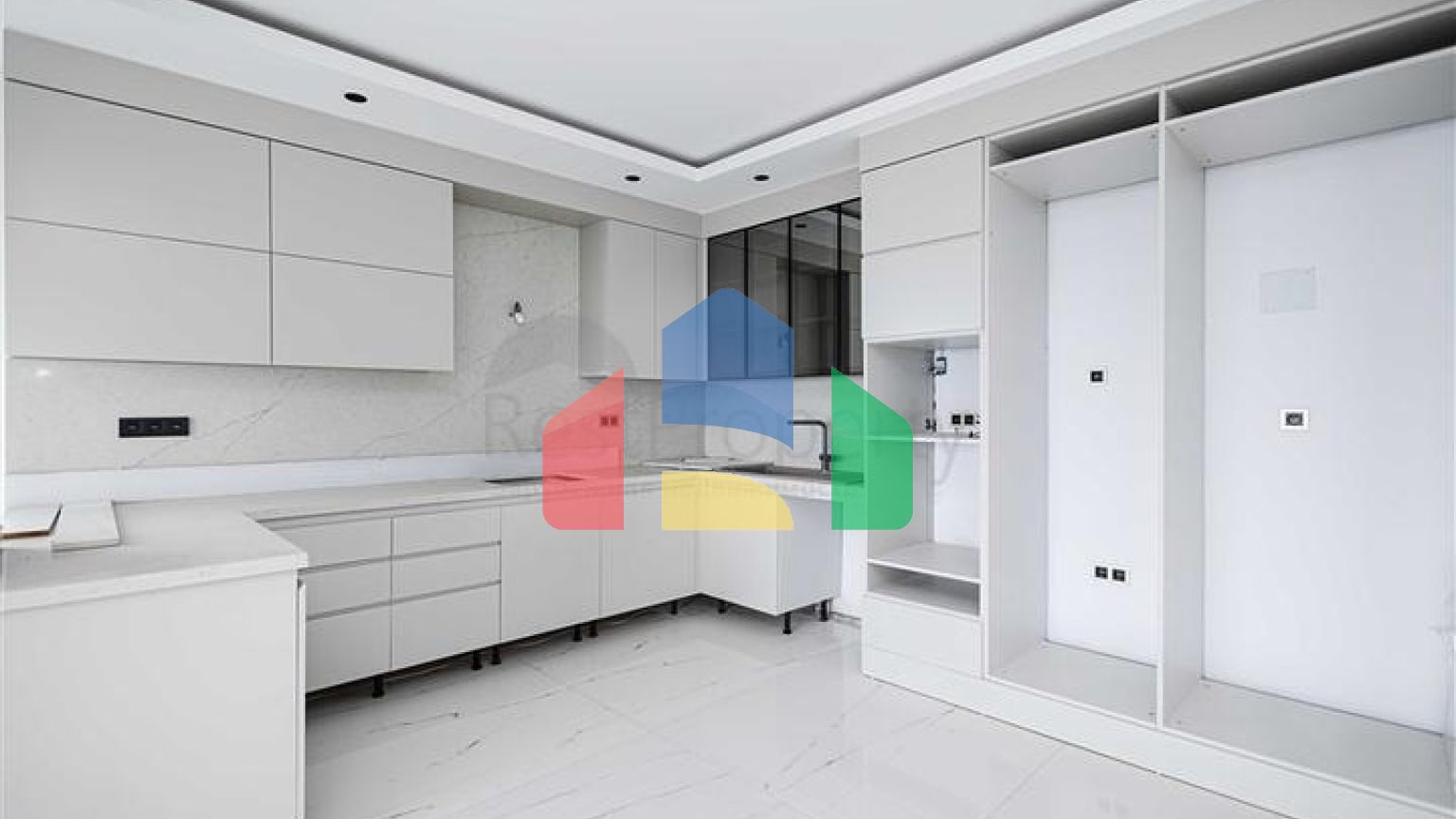 Пятикомнатная квартира 4+1 с террасой и расширенной инфраструктурой в районе Каргыджак