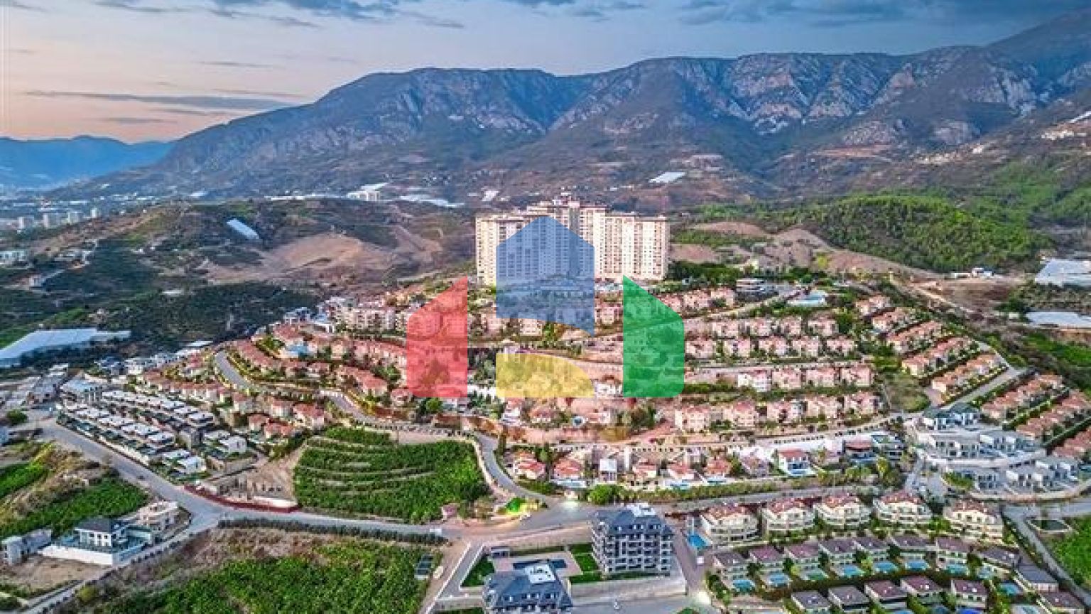 Панорамная квартира 2+1 в районе Каргыджак с полной курортной инфраструктурой