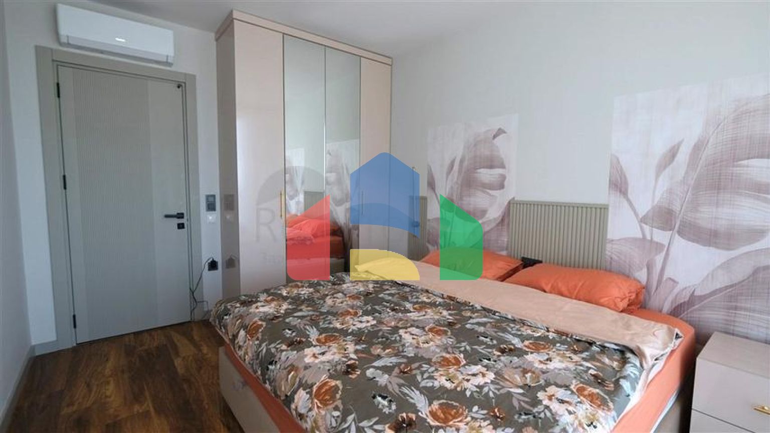 Сучасна вілла з панорамним видом на море в Каргиджаку