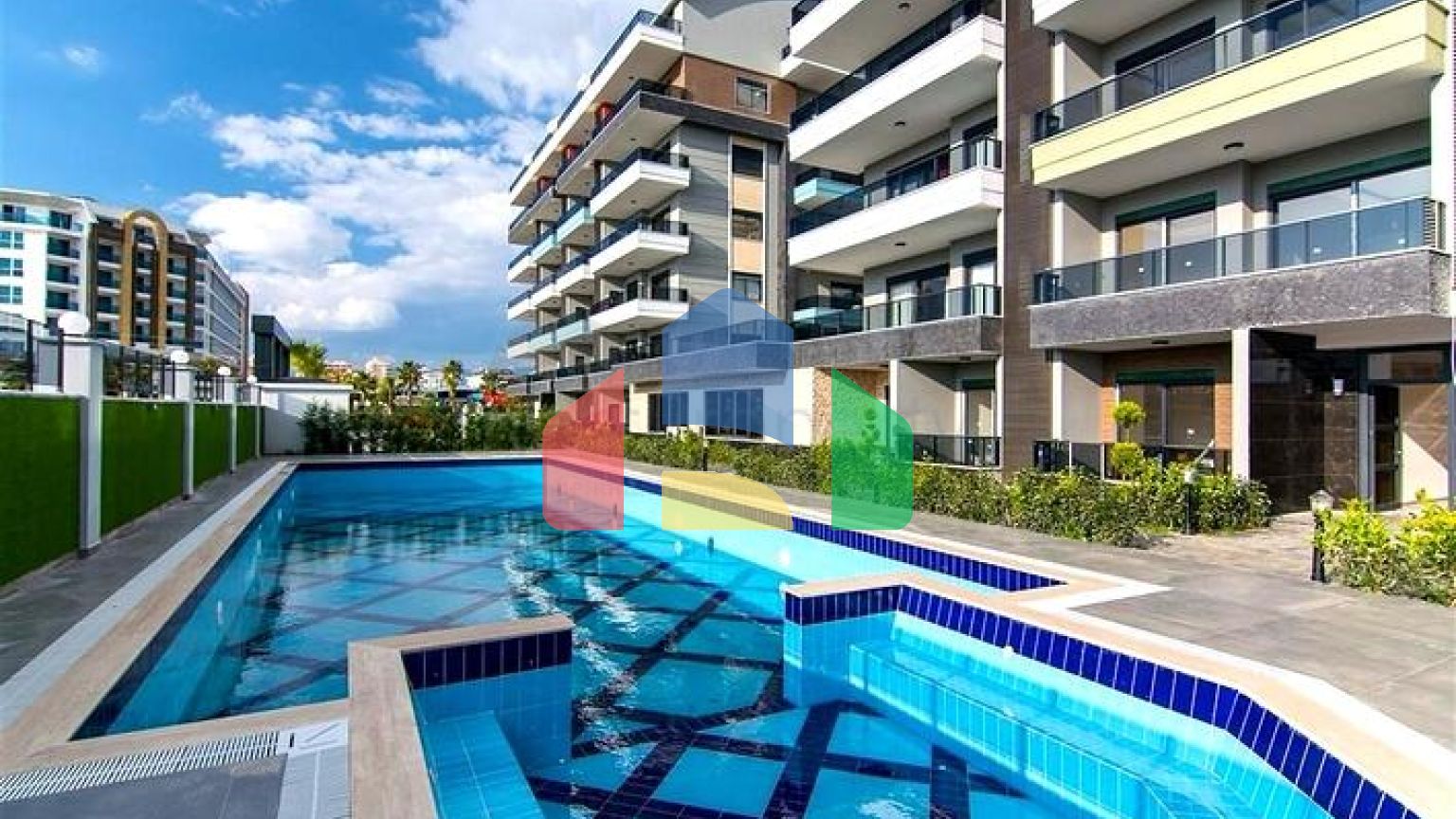 Уютная квартира 1+1 в районе Каргыджак в современном жилом комплексе