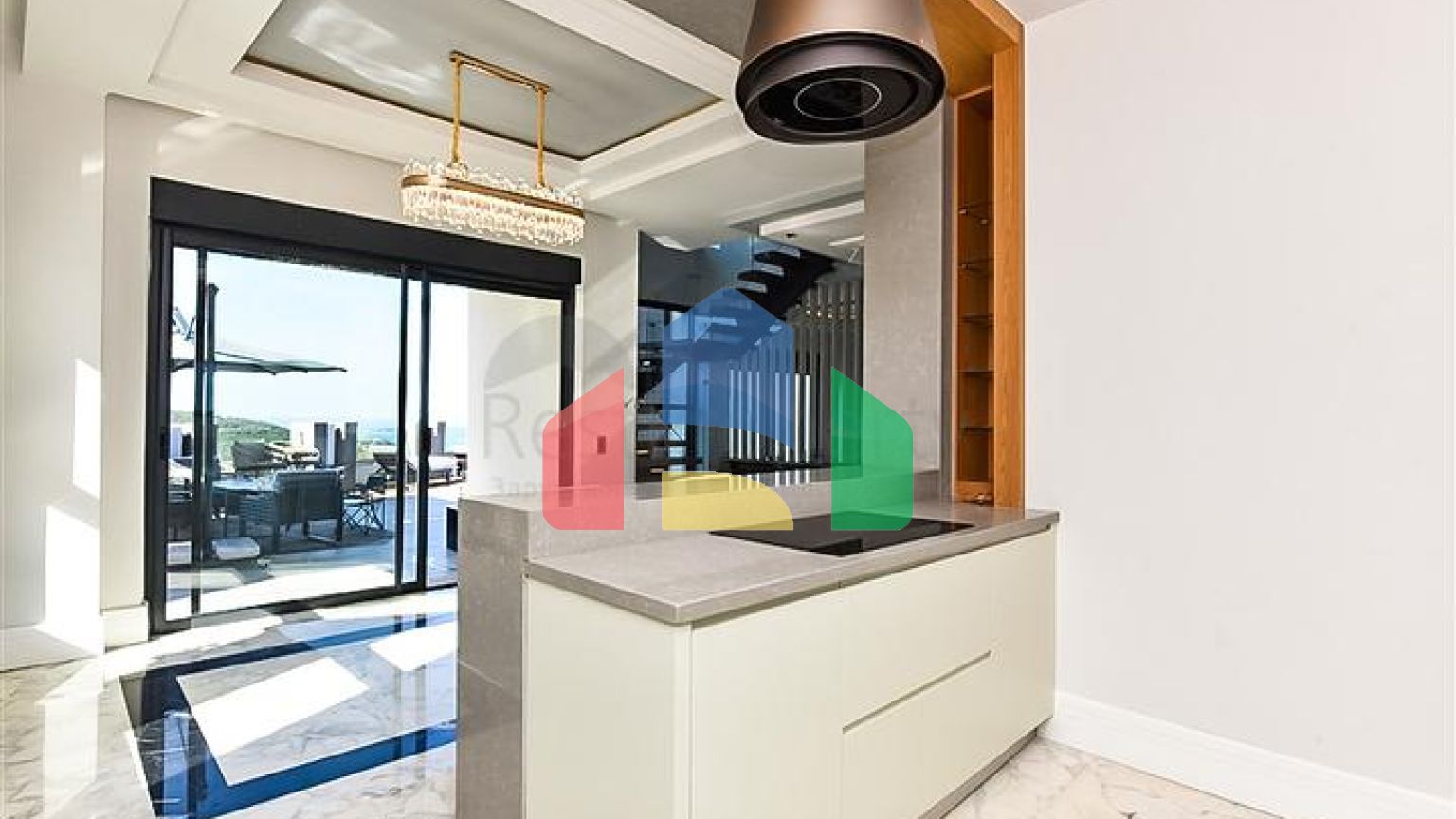 Розкішна вілла 4 + 1 в районі Каргиджак.