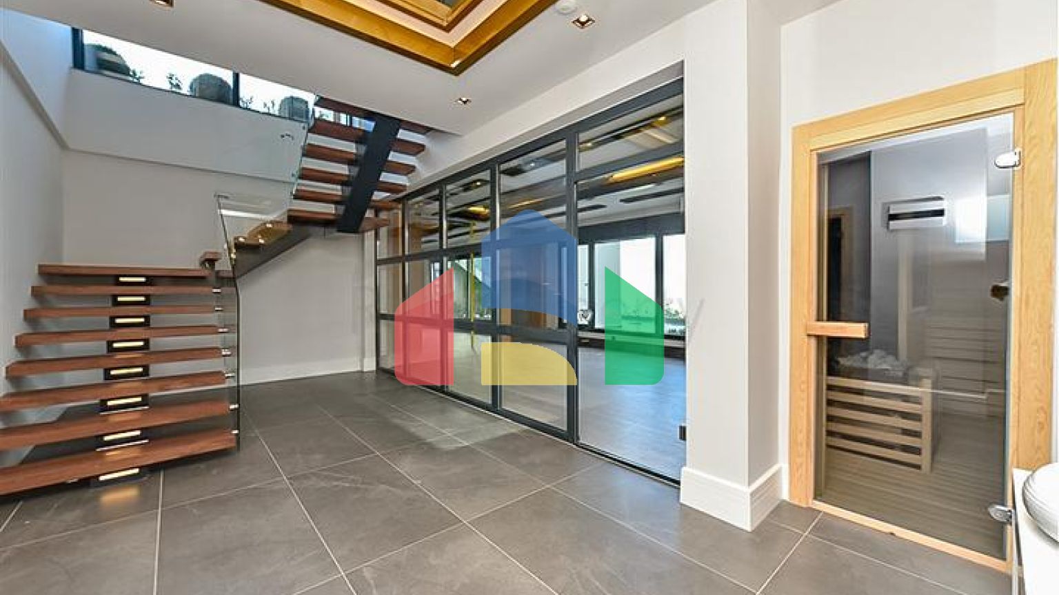 Розкішна вілла 4 + 1 в районі Каргиджак.