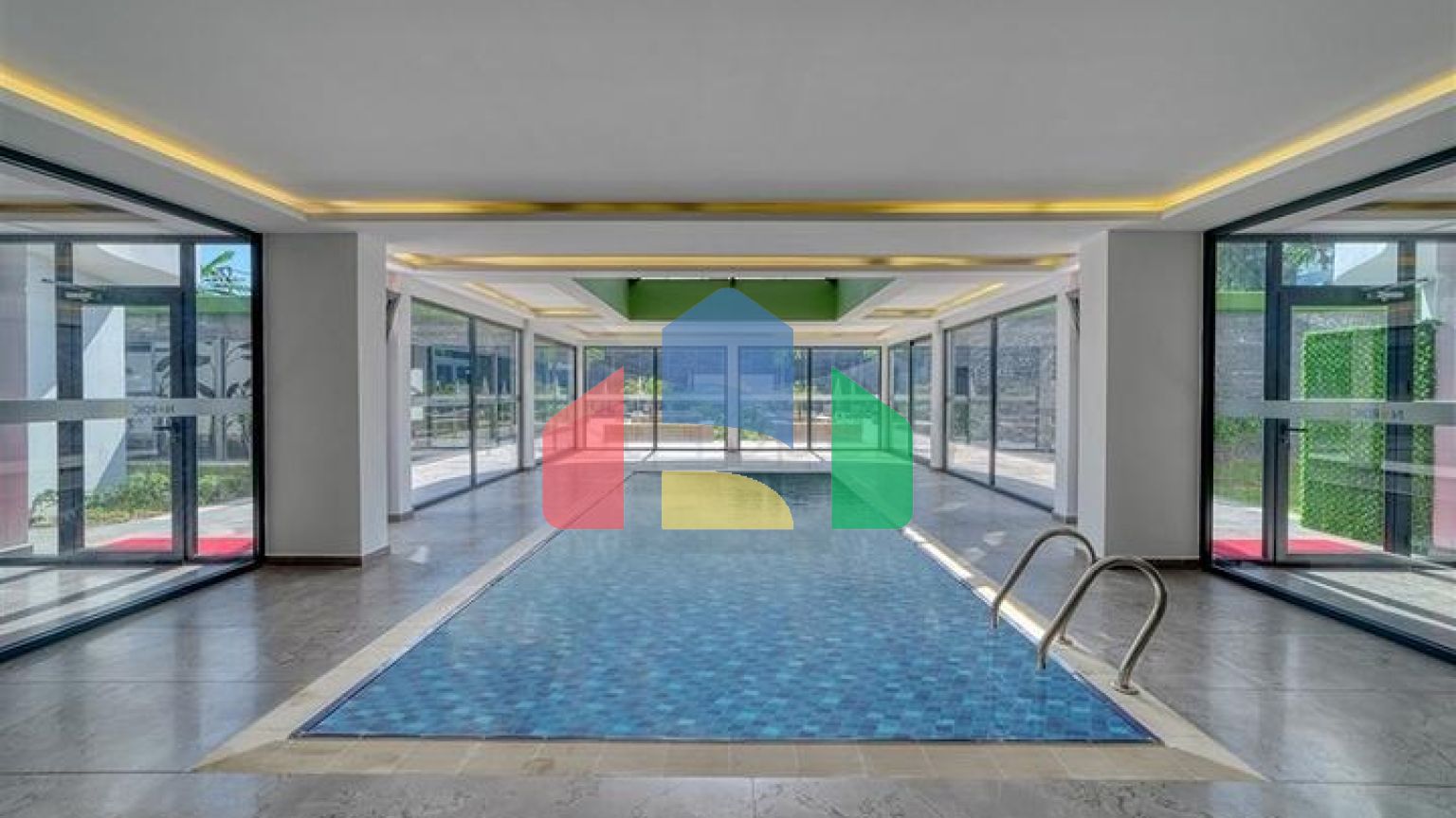 Трёхкомнатный пентхаус с террасой и развитой инфраструктурой в районе Каргыджак