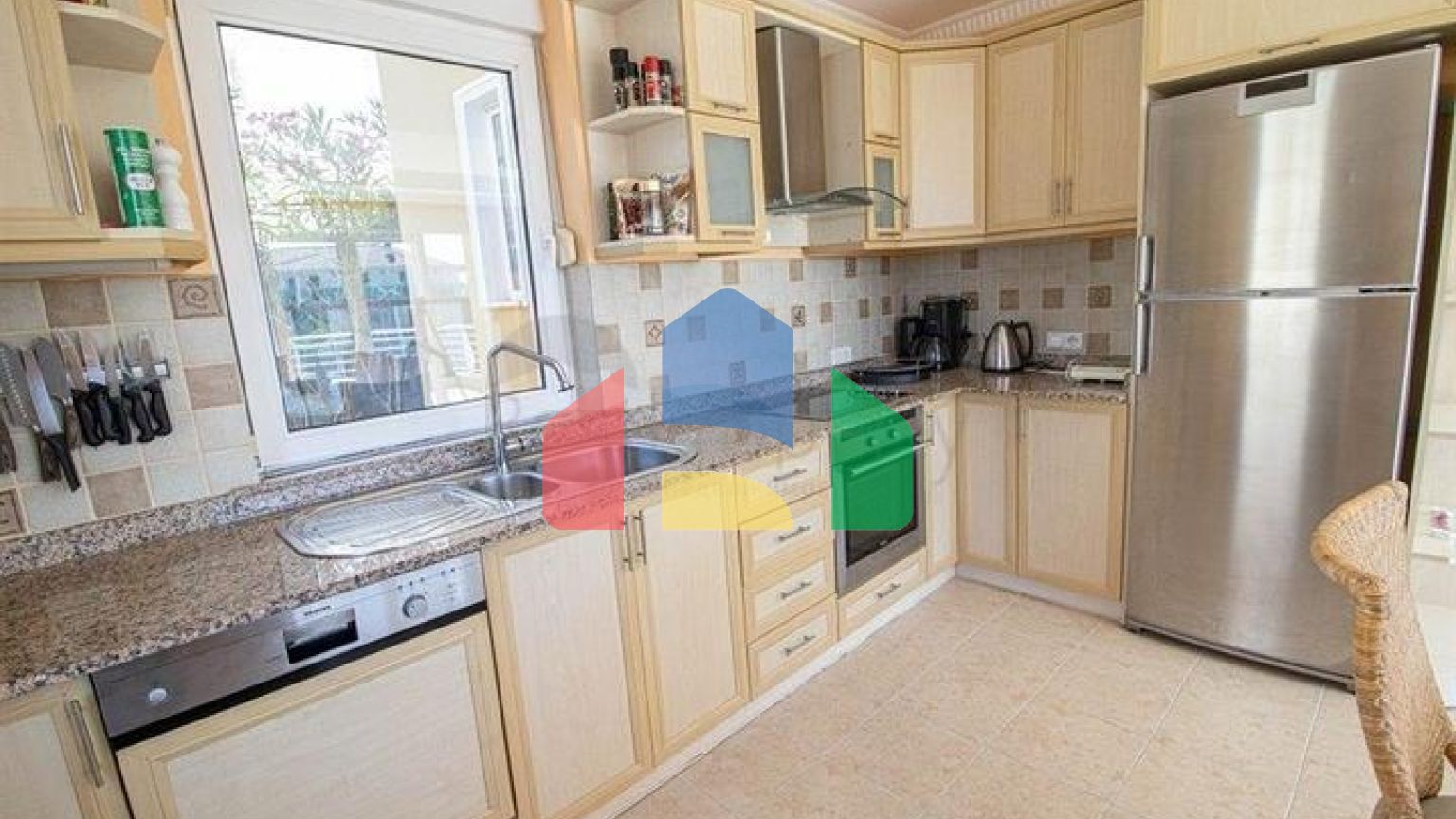 Вілла з просторим плануванням в районі Каргаджак