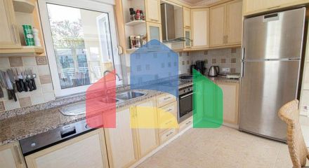 Вілла з просторим плануванням в районі Каргаджак