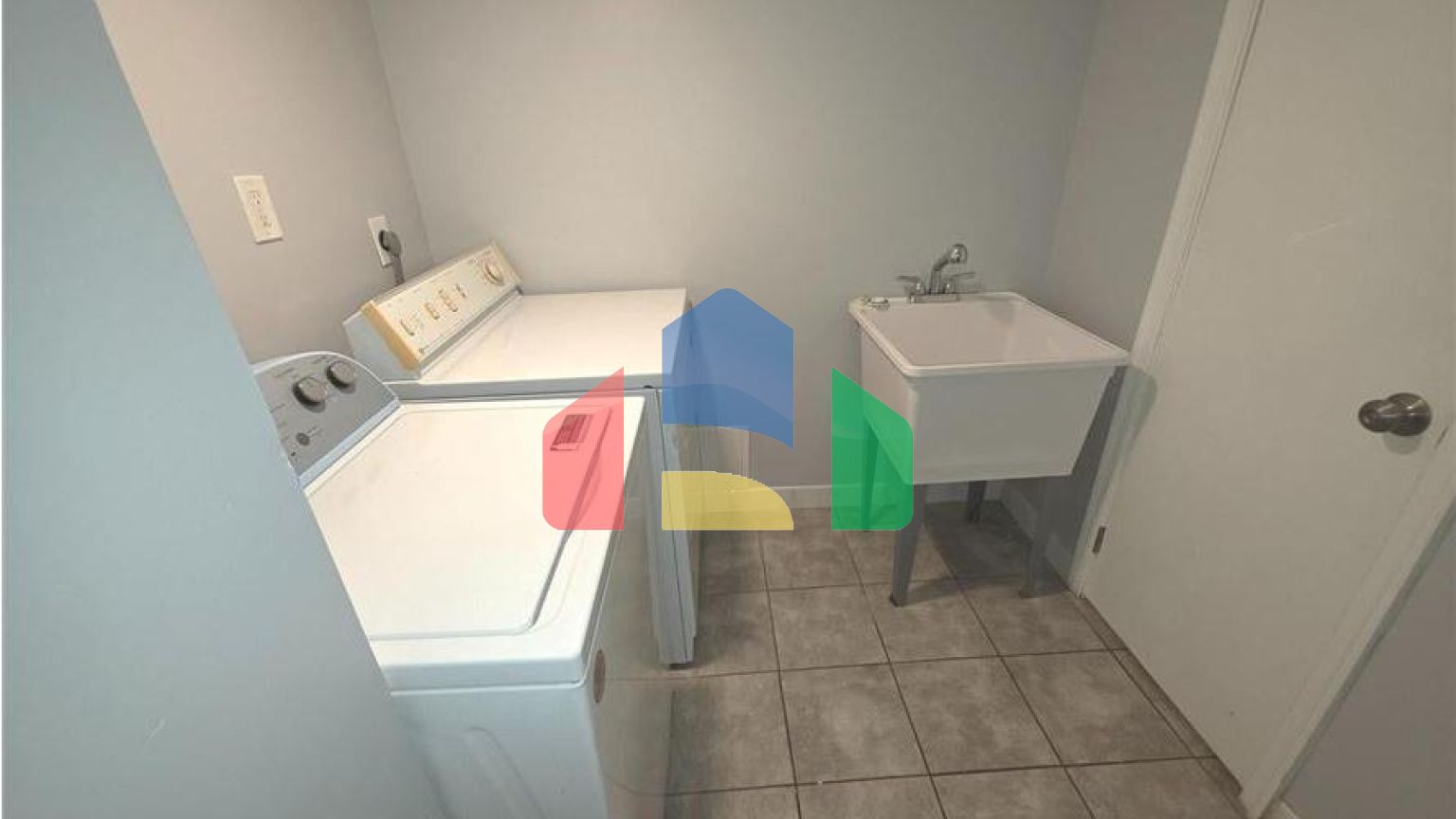 Residential - Townhouse - Philadelphia, United States - United States