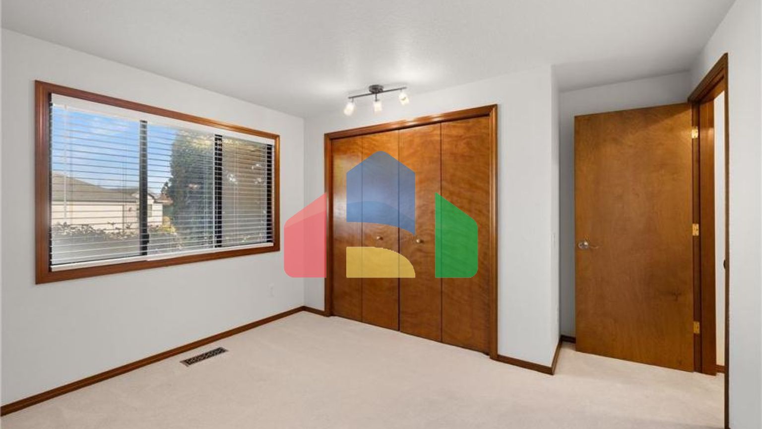 Residential - Single Family Home - Portland, Oregon, United States - United States