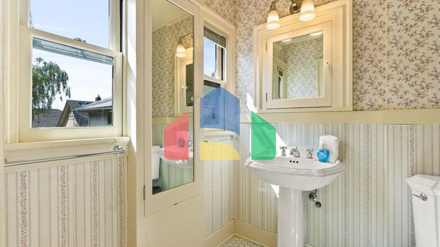 Residential - Single Family Home - Portland, Oregon, United States - United States