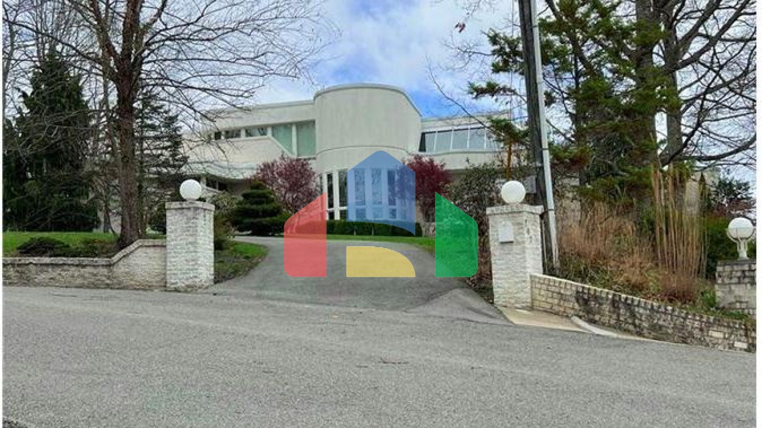 Residential - Single Family Home - Raleigh, West Virginia, United States - United States