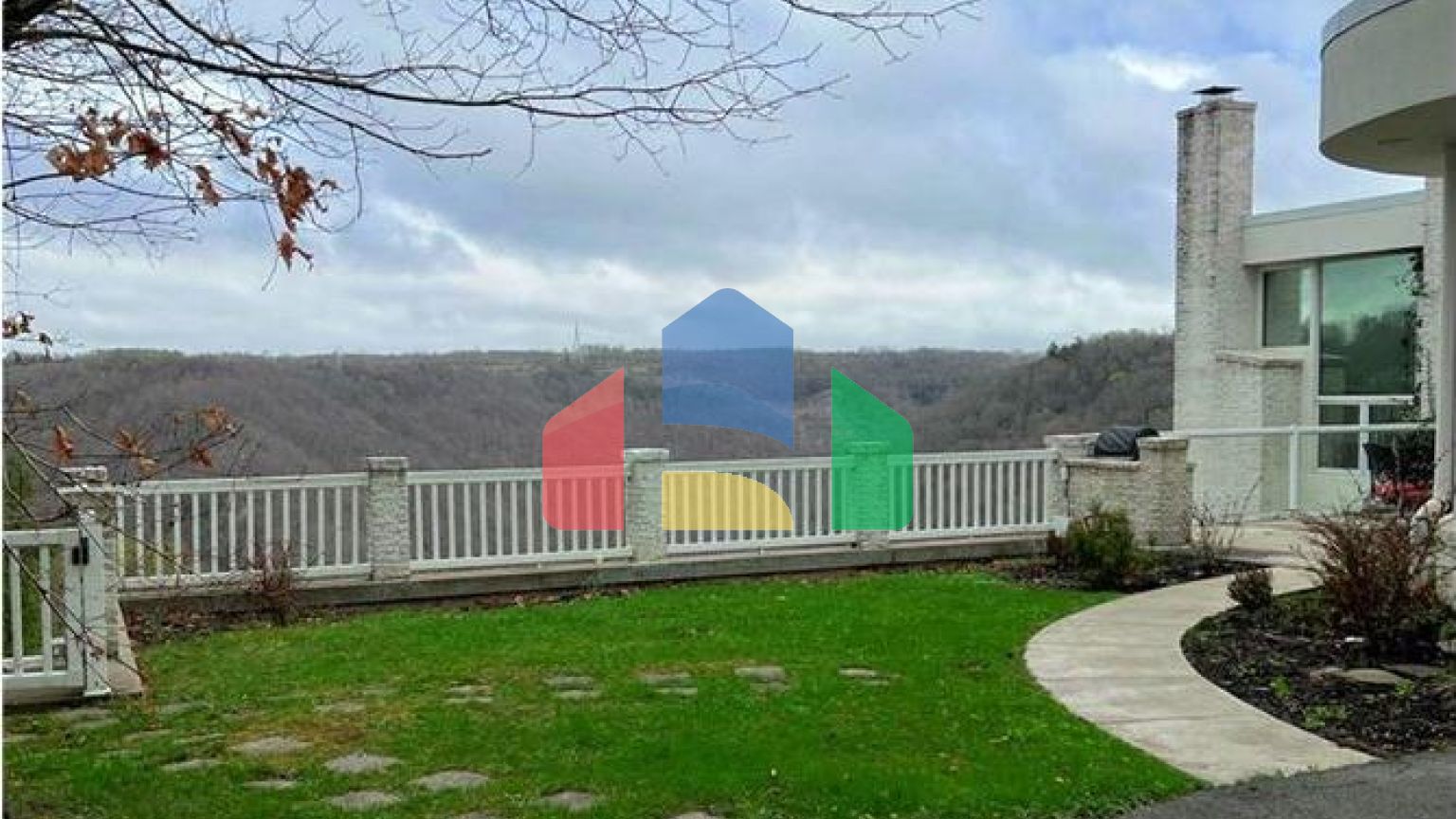 Residential - Single Family Home - Raleigh, West Virginia, United States - United States