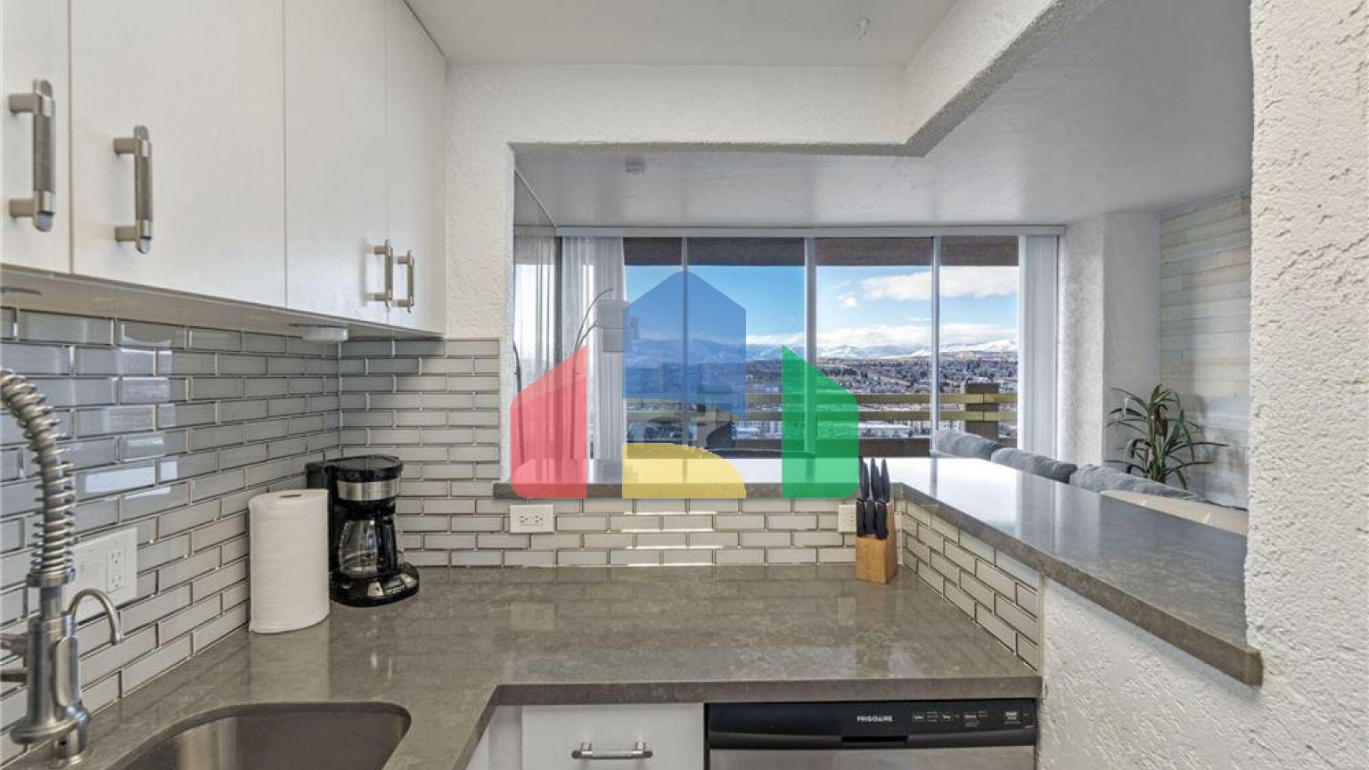 Residential - Condo/Apartment - Reno, Nevada, United States - United States