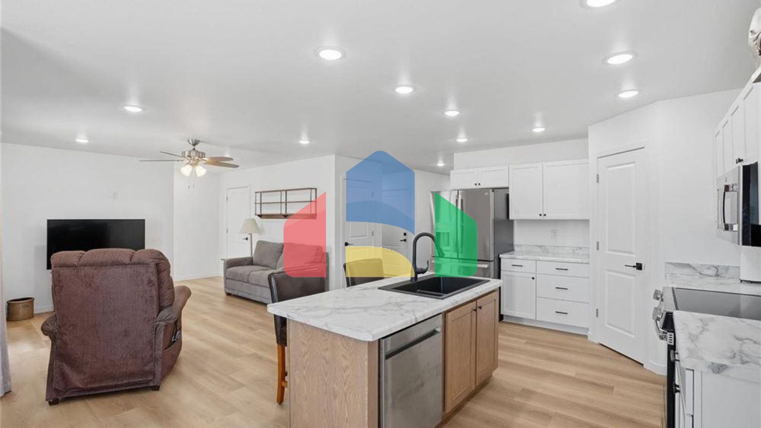 Residential - Single Family Home - Washington, Iowa, United States - United States