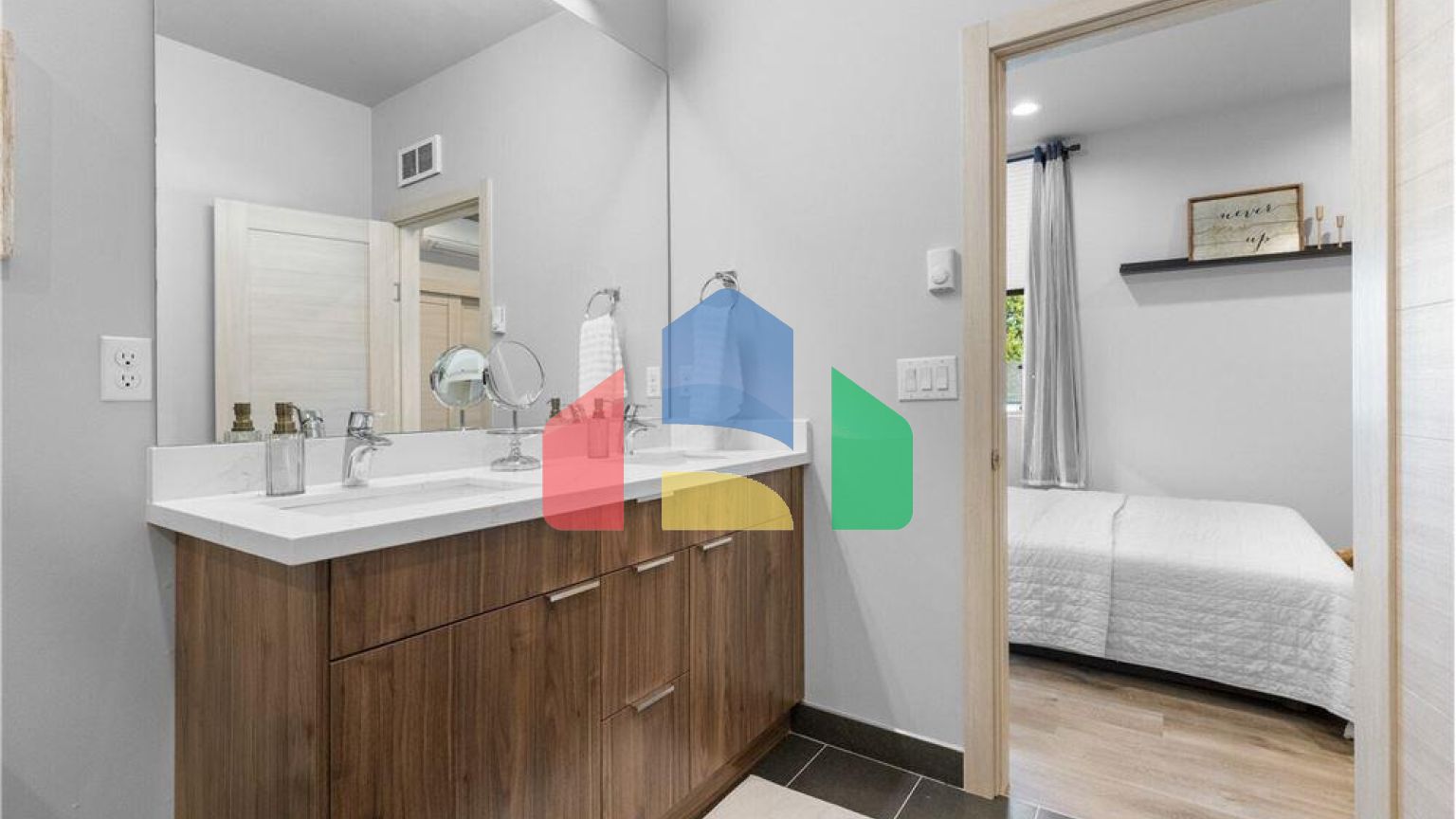 Residential - Condo/Apartment - Seattle, Washington, United States - United States