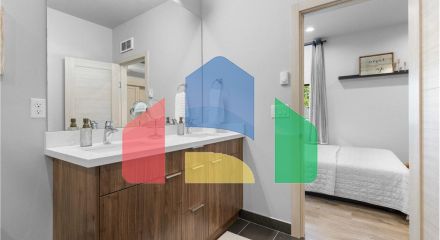 Residential - Condo/Apartment - Seattle, Washington, United States - United States