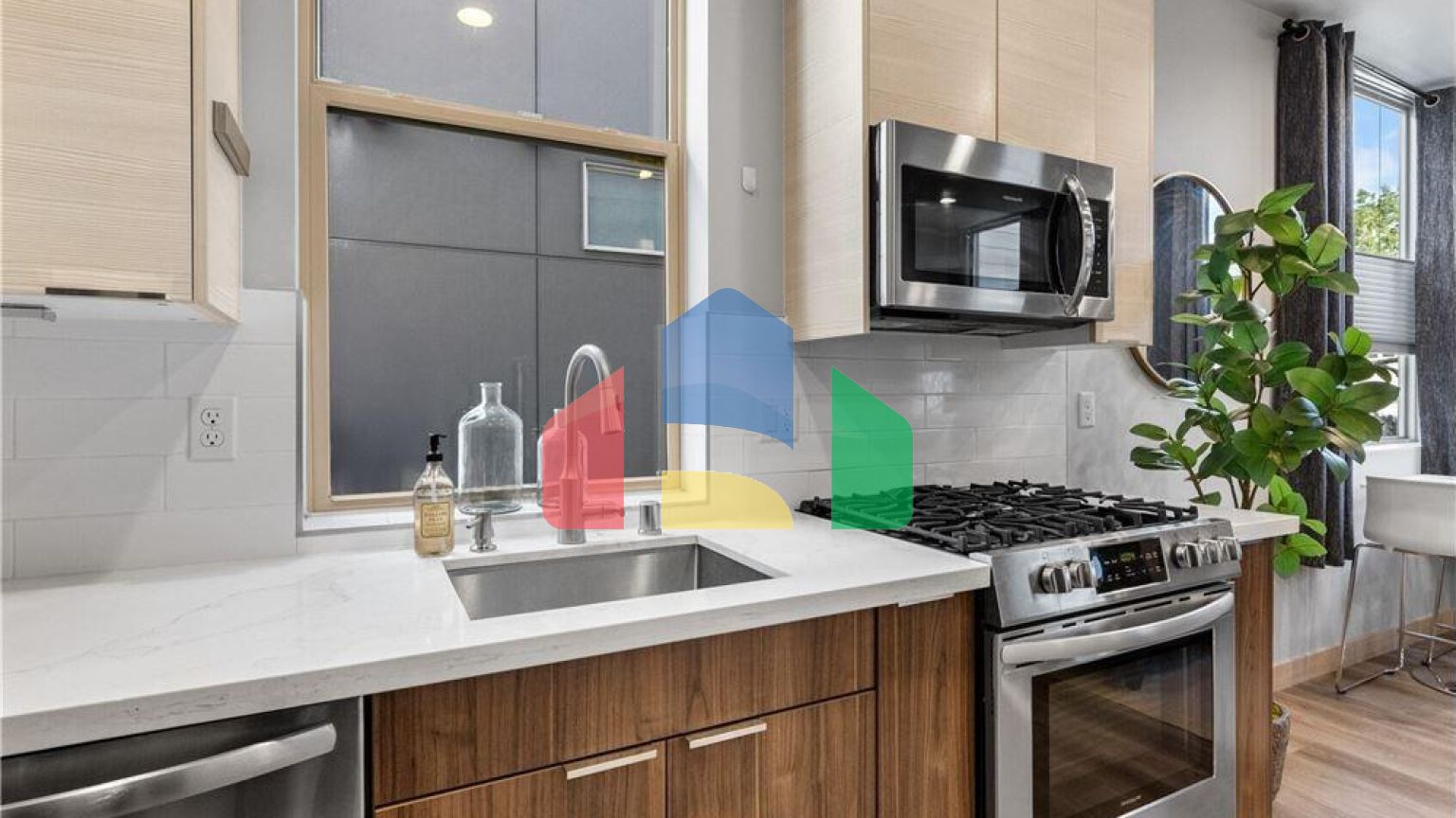 Residential - Condo/Apartment - Seattle, Washington, United States - United States