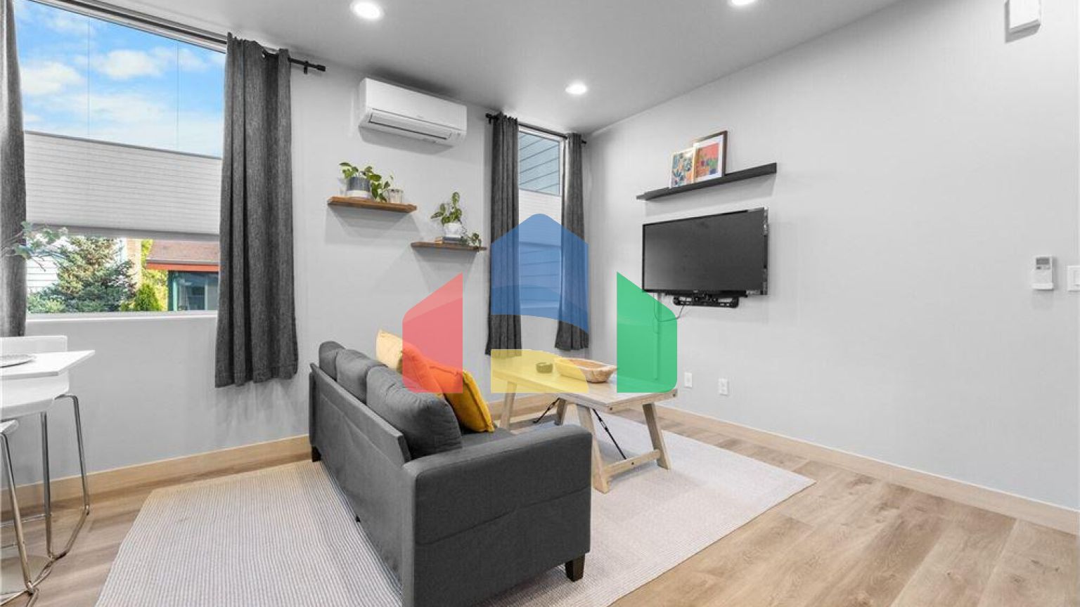 Residential - Condo/Apartment - Seattle, Washington, United States - United States