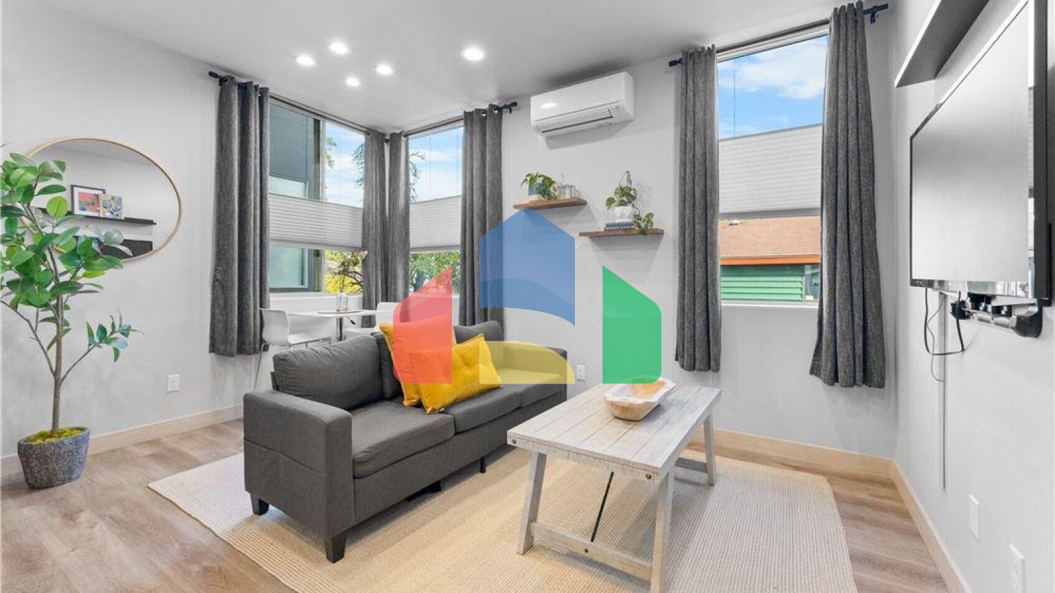 Residential - Condo/Apartment - Seattle, Washington, United States - United States