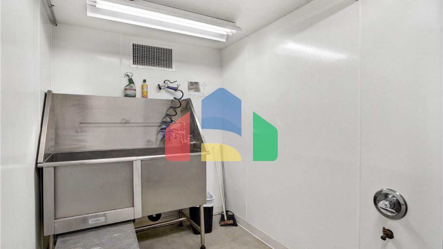 Residential - Condo/Apartment - Seattle, Washington, United States - United States