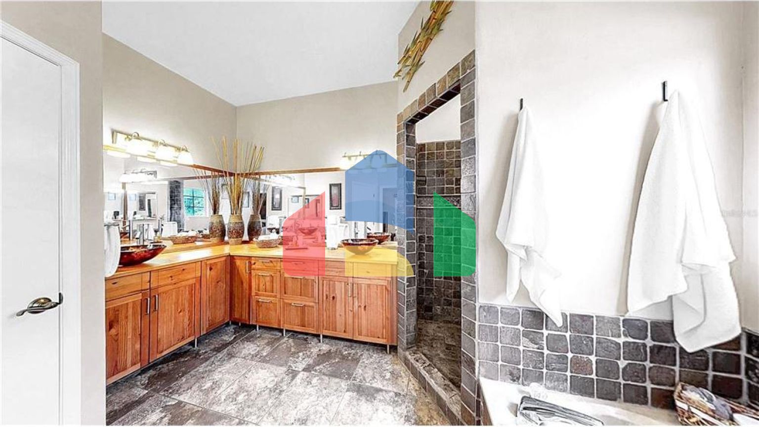 Residential - Single Family Home - Tampa, Florida, United States - United States